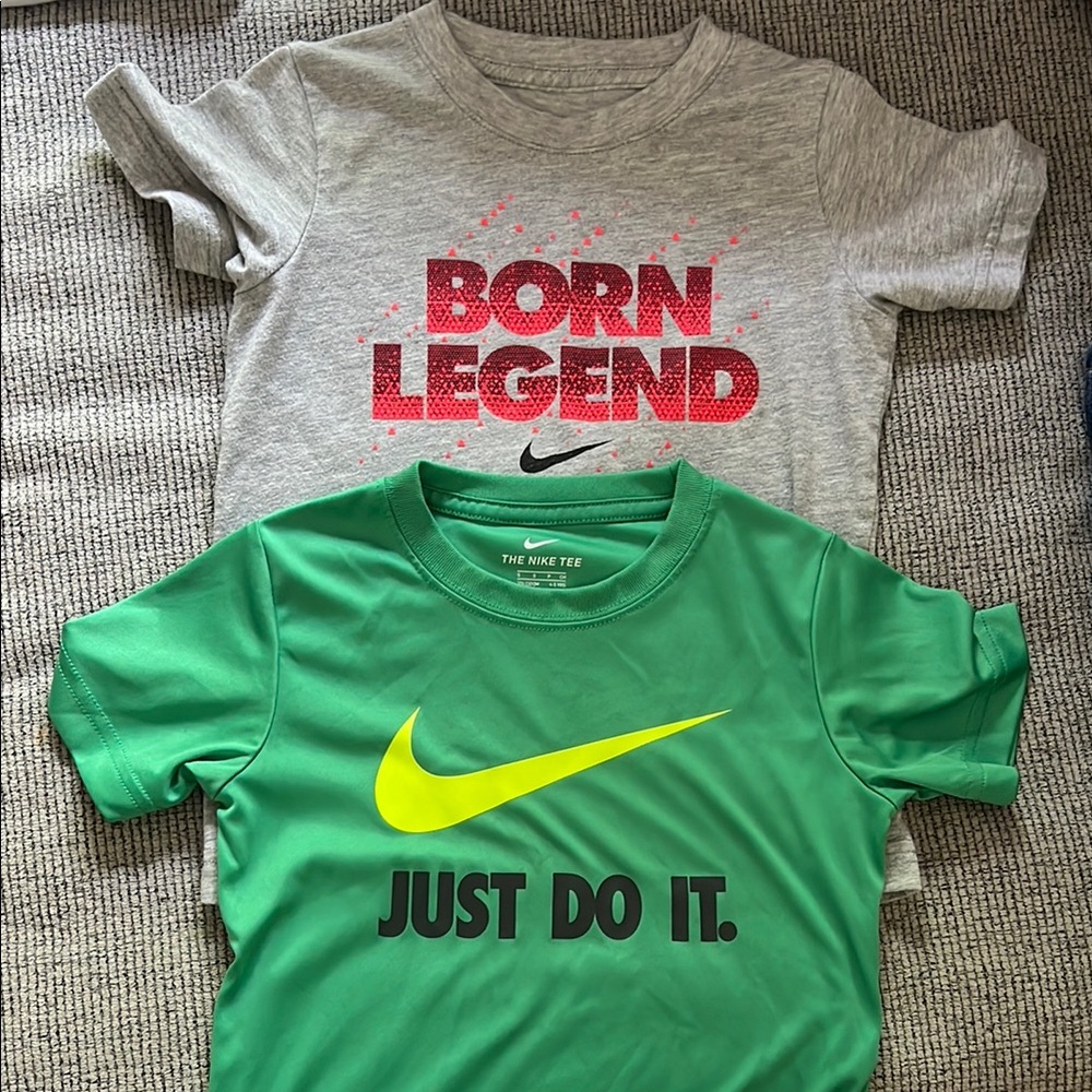 Nike Short Sleeve Tees in Green and Gray
